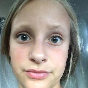 Meet your Posher, Allie claire